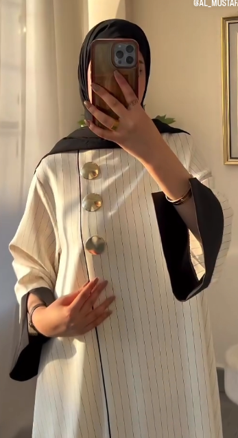Abaya Élégance Rayée Premium